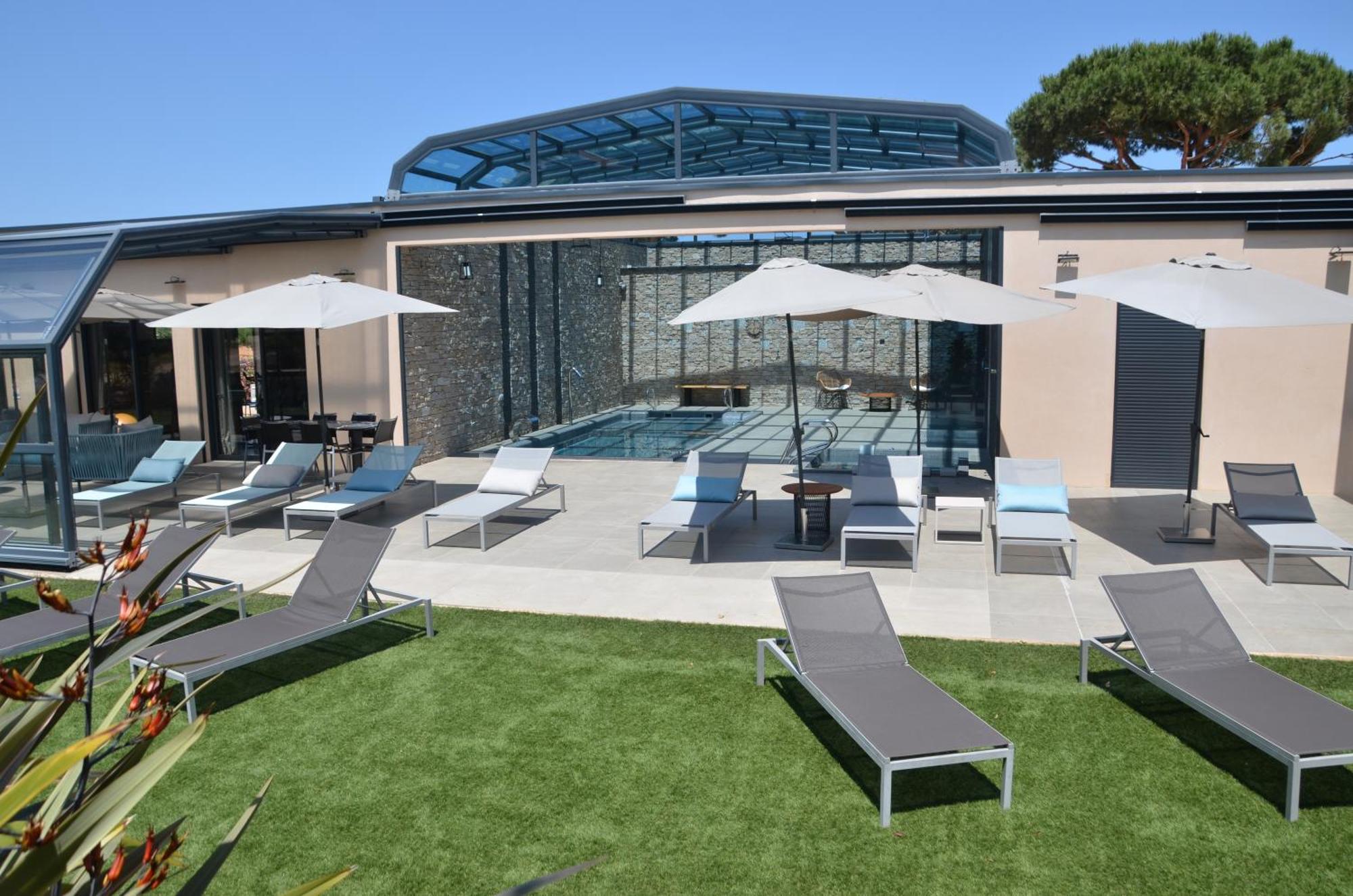 Domaine Villas Mandarine Private Pools & Spa Calvi  Exterior photo
